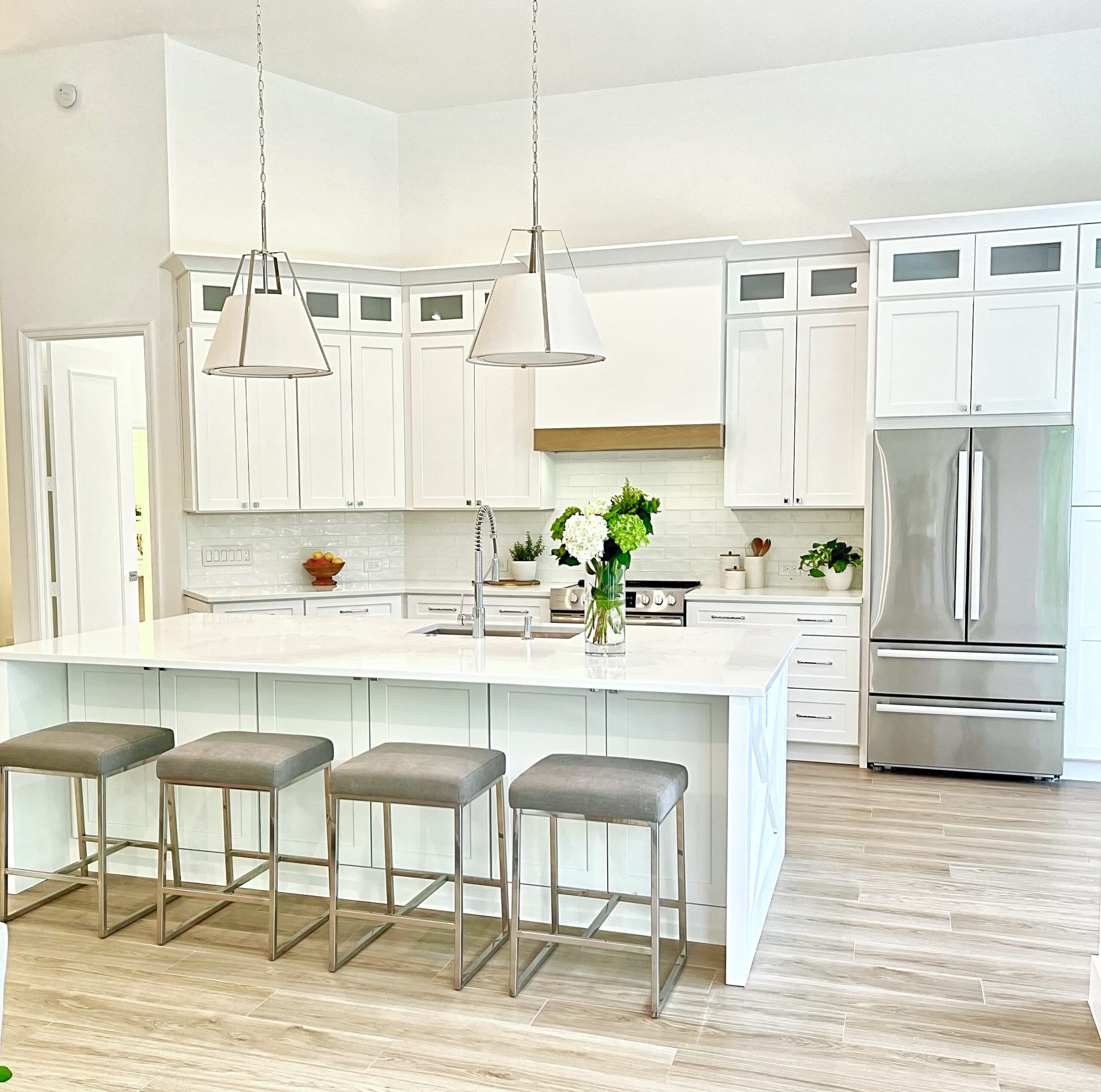 Read more about the article Villa Transitional Remodel